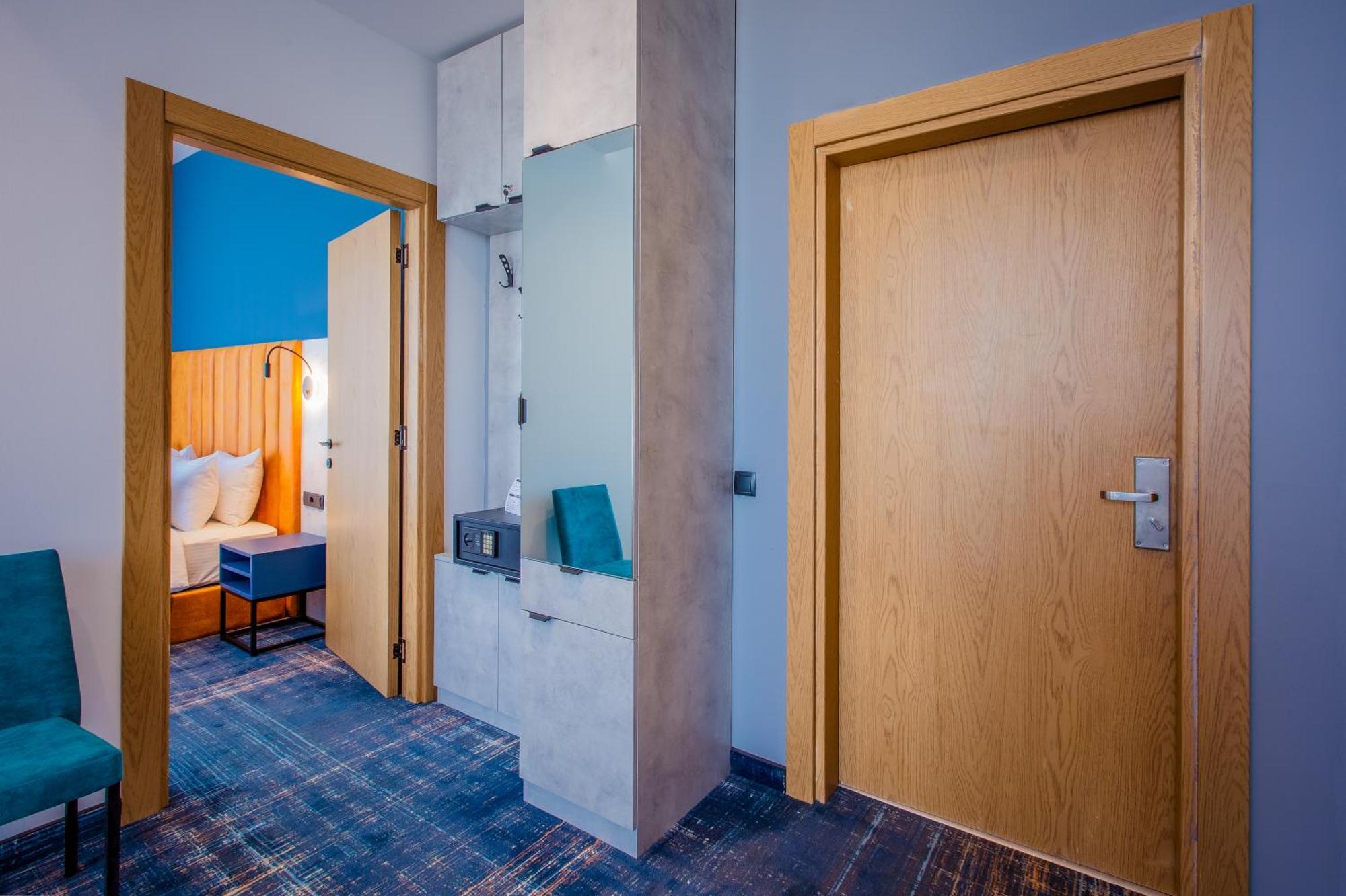 מלון Gino Seaside Tbilisi, Trademark Collection By Wyndham 5*