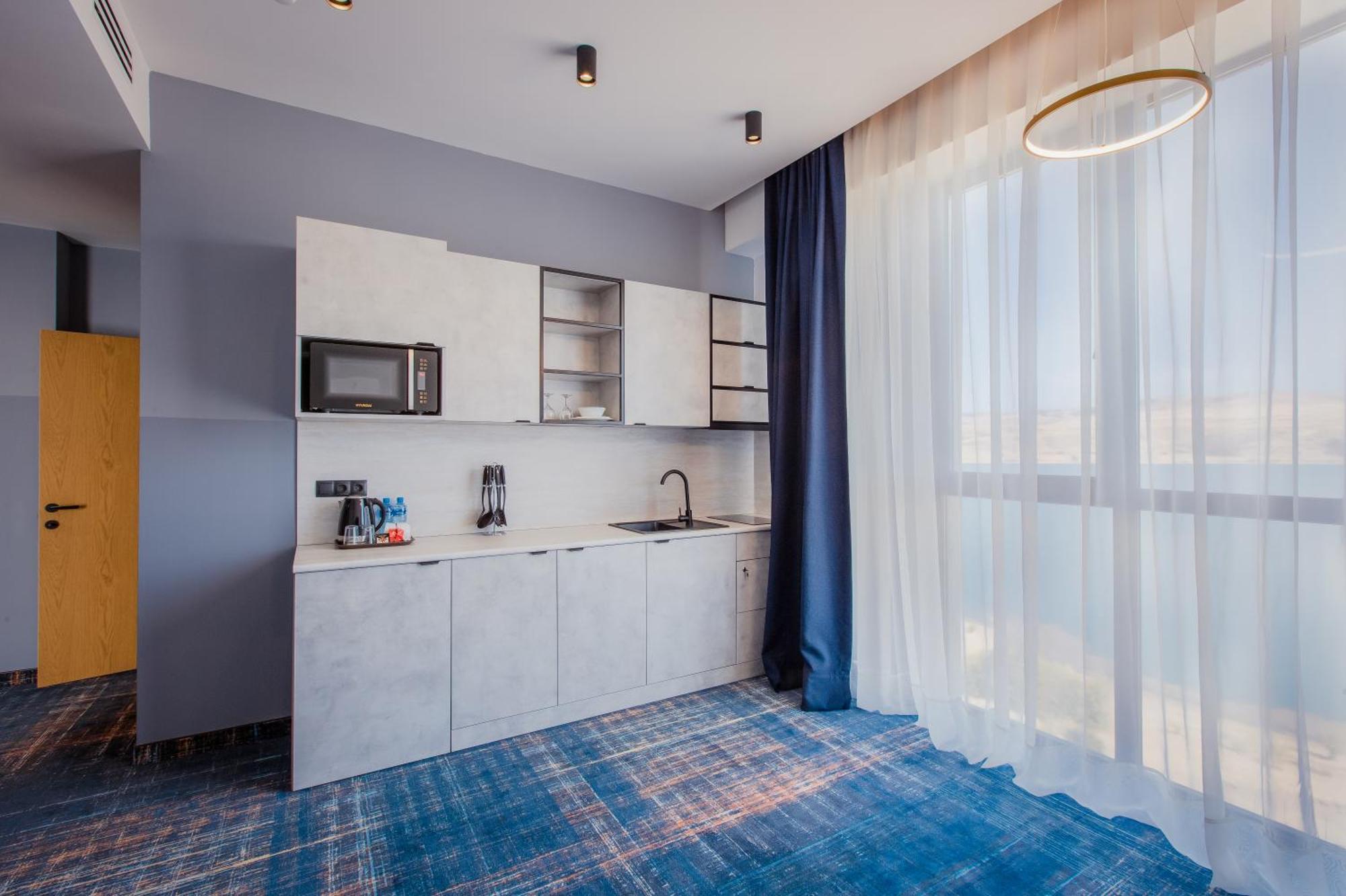 Gino Seaside Tbilisi, Trademark Collection By Wyndham מלון