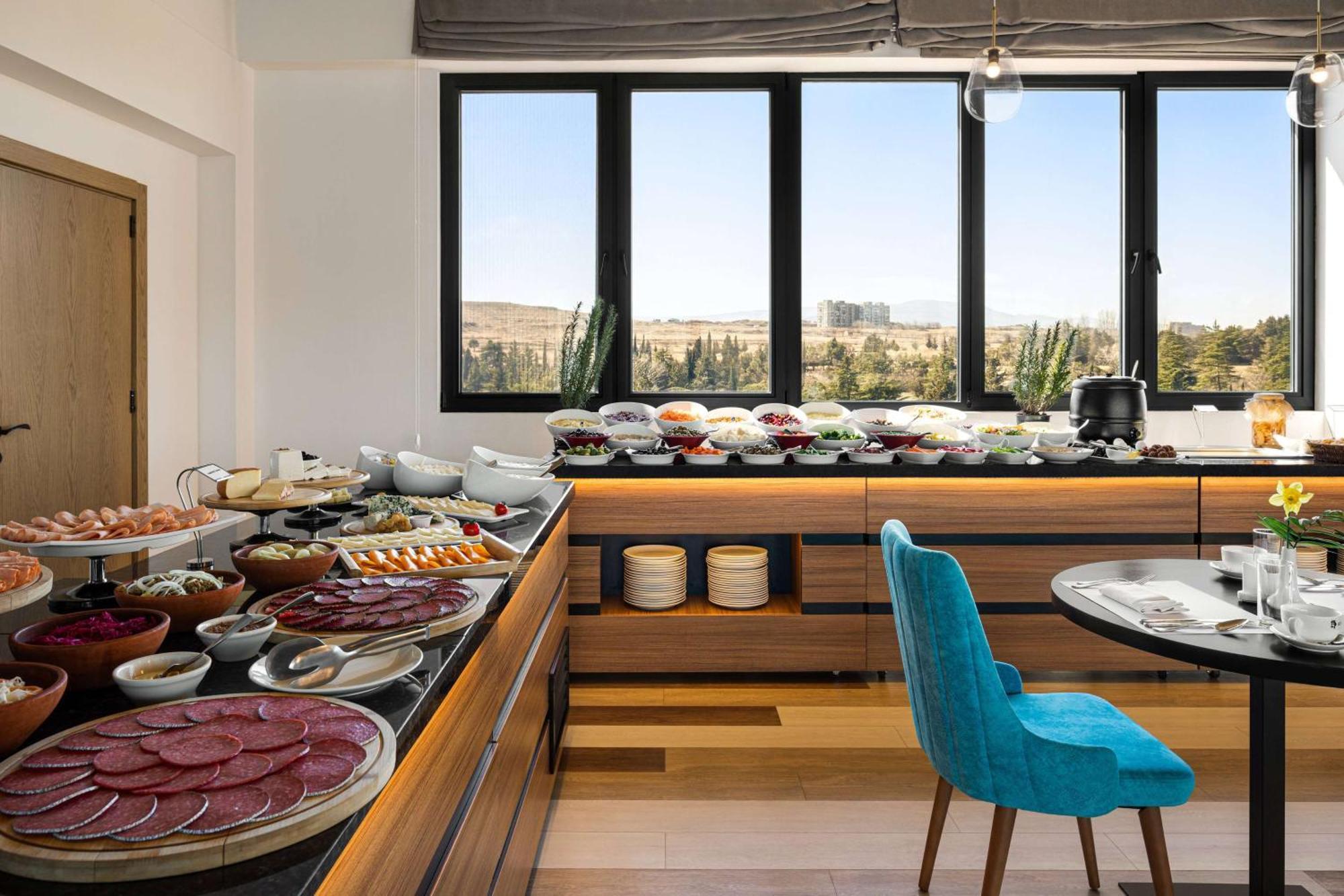 מלון Gino Seaside Tbilisi, Trademark Collection By Wyndham טביליסי