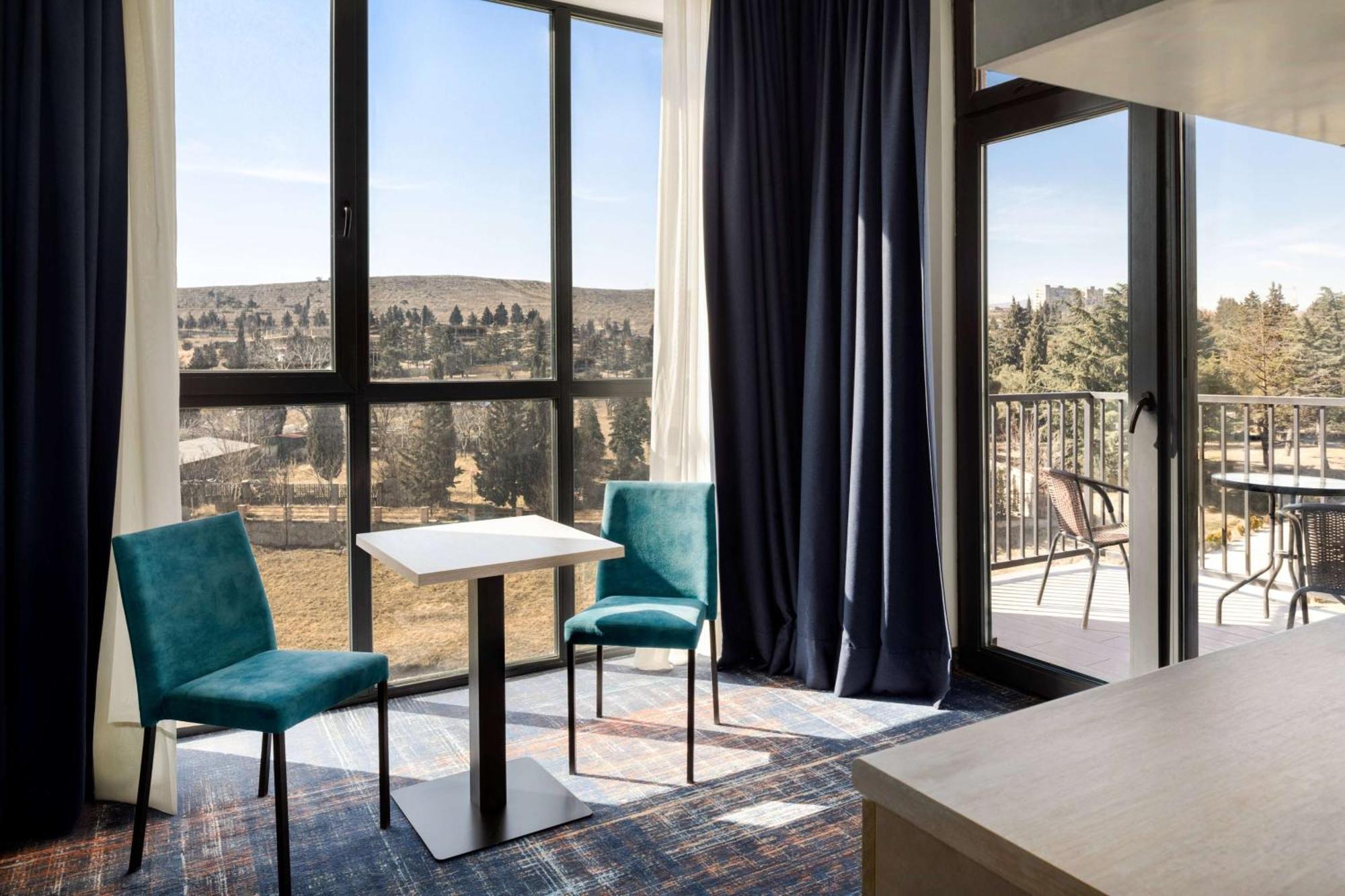 Gino Seaside Tbilisi, Trademark Collection By Wyndham 5*