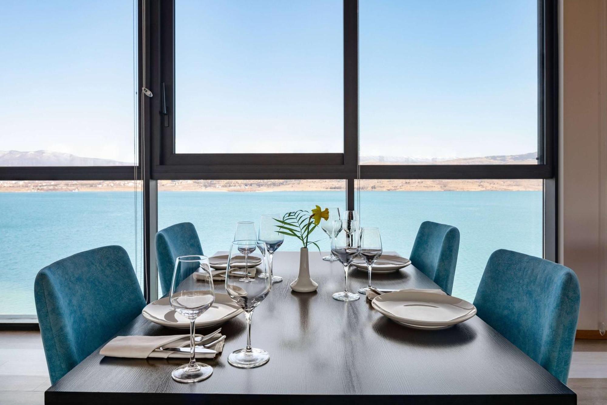 Gino Seaside Tbilisi, Trademark Collection By Wyndham מלון