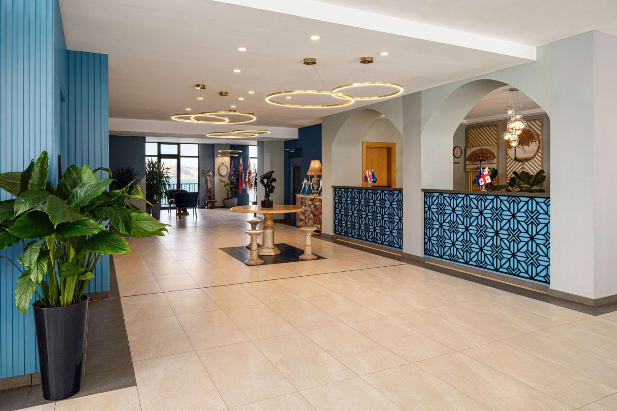 Gino Seaside Tbilisi, Trademark Collection By Wyndham 5* 第比利斯